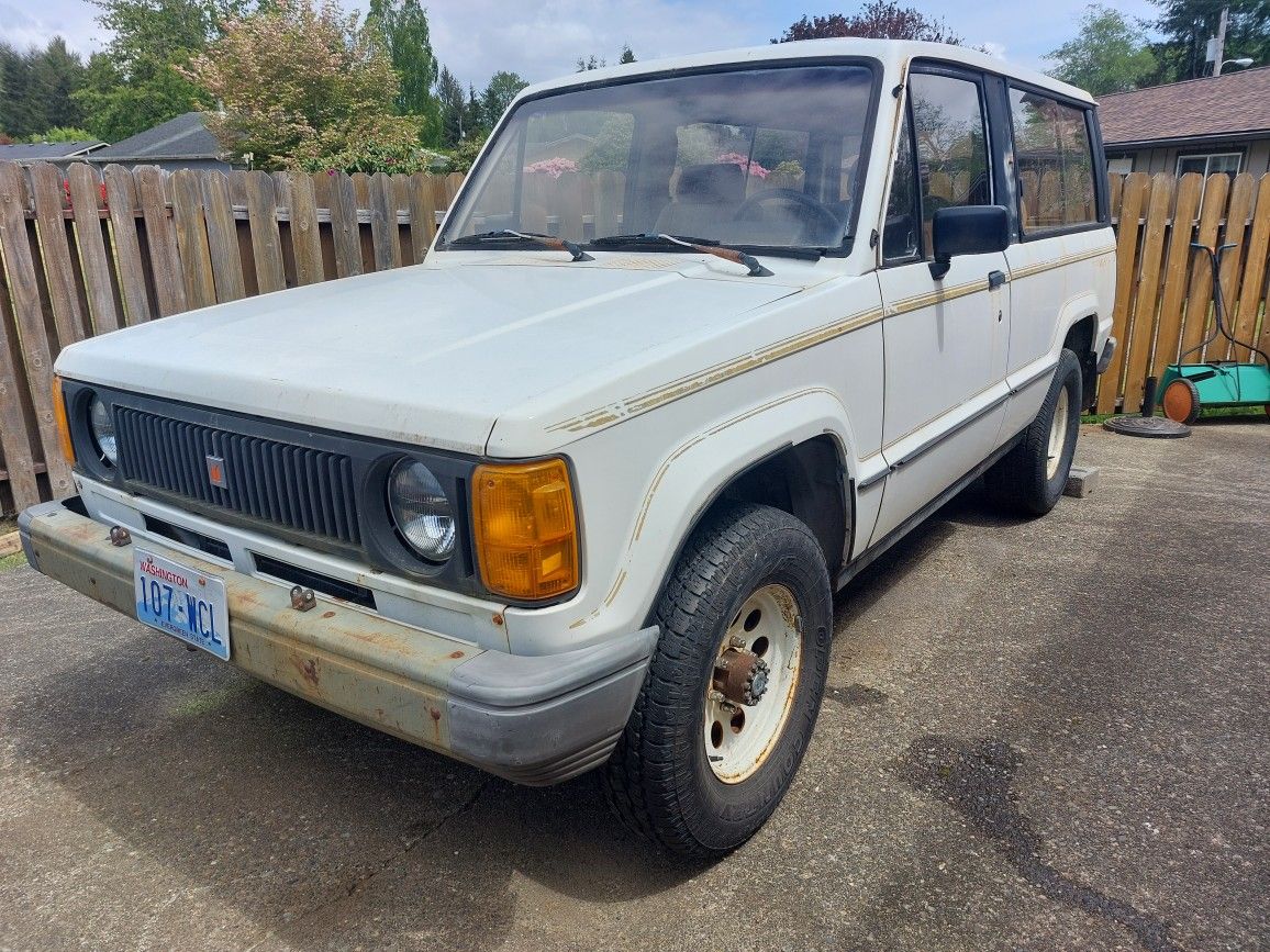 1986 Isuzu Trooper