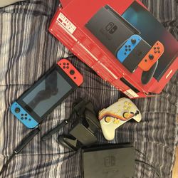Nintendo Switch With Accessories. 