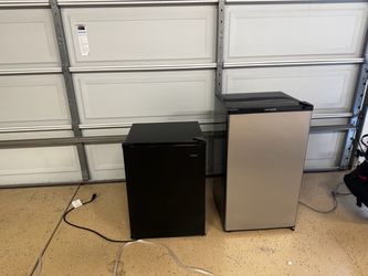 Small and medium refrigerators