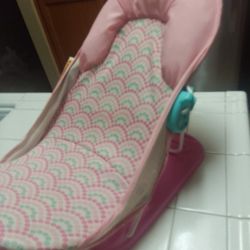 Summers Infant Bathing  And Rocking 