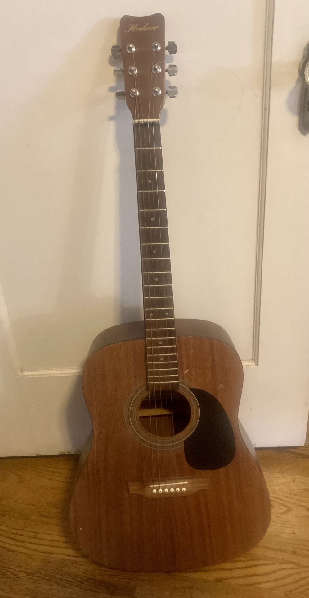 Hohner HW-300 Acoustic Guitar