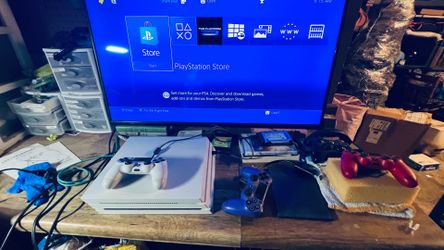 Aric white ps4 great shape