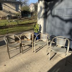NEED GONE - Set of (4) Outdoor Metal Patio Chairs