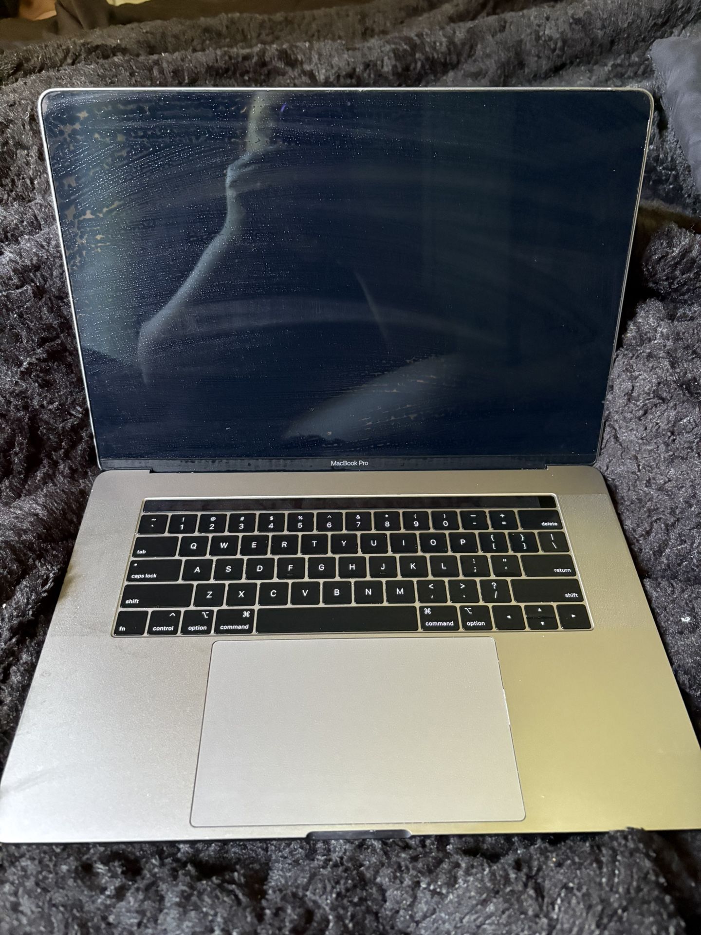 2017 MacBook Pro Touch Bar 15in