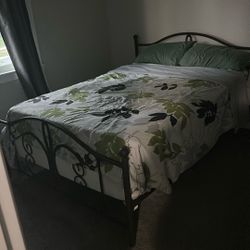 Metal Platform Bed Frame With Headboard 