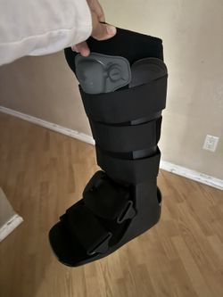Air Walking Boot Cast Size Small 