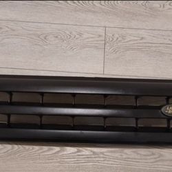 Land Rover Discovery 2 Front Grille 2003 & 2004