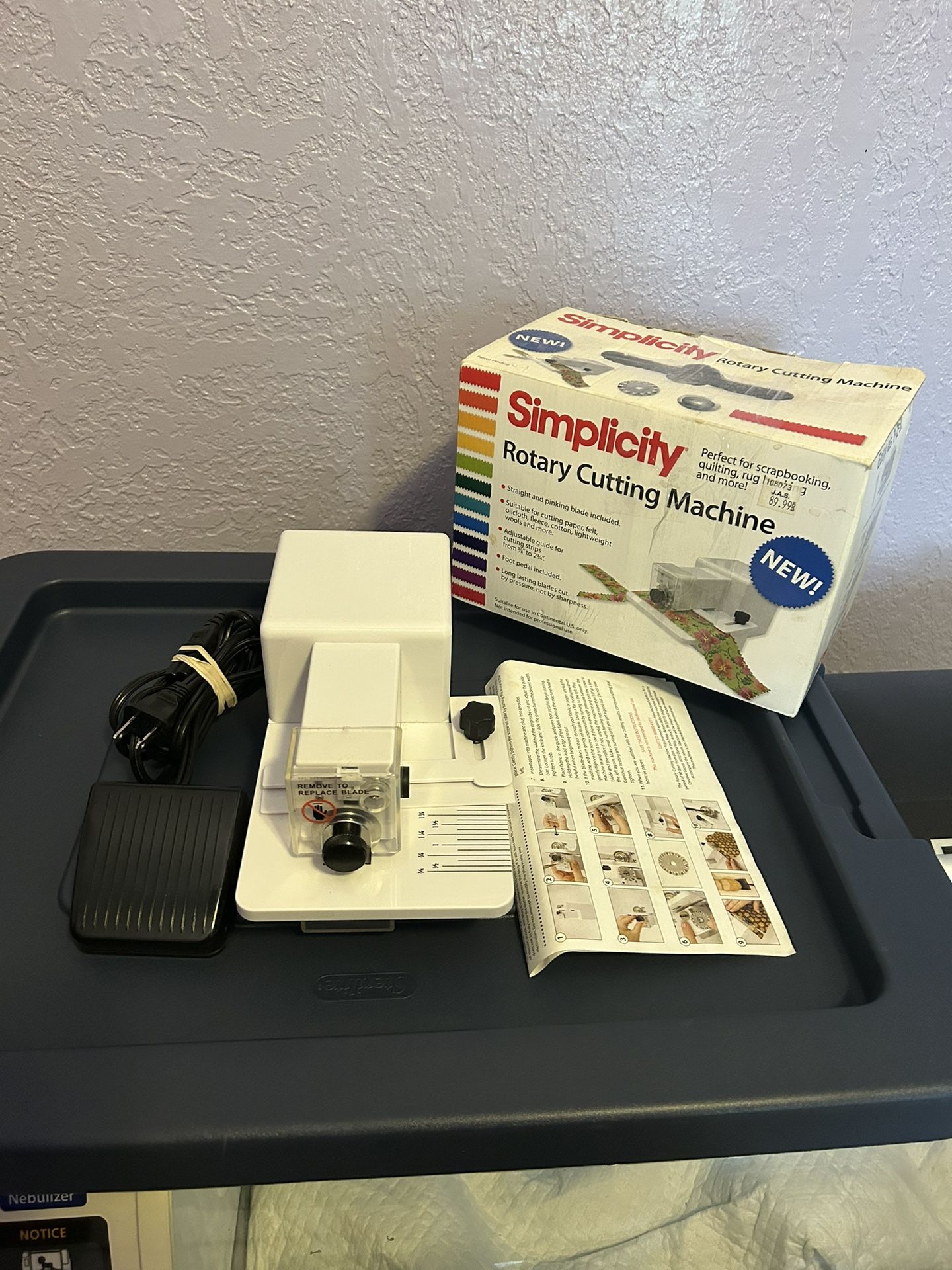 Simplicity Rotary Cutting Machine Model 881950 Quilting Scrapbooking Cardmaking