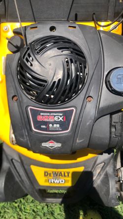 GAS LAWN MOWER