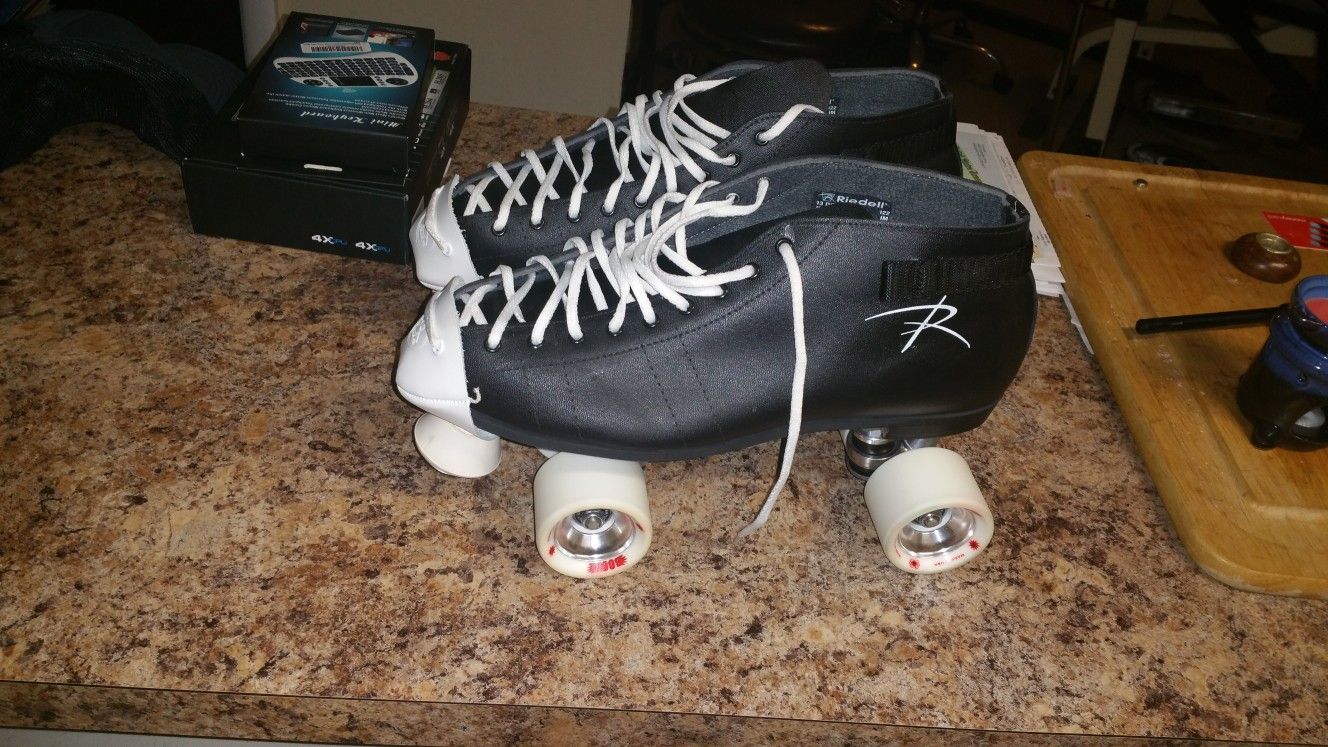 Riedell speed skates