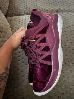 6y has some suede missing as seen in pic $50