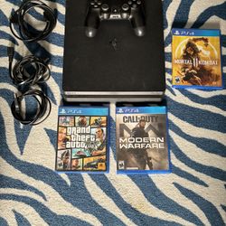 Playstation 4 PS4 w/ 3x games 500gb