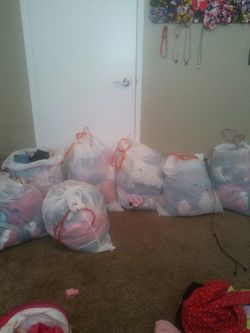 Lot of baby girl clothes 12-18 months like new