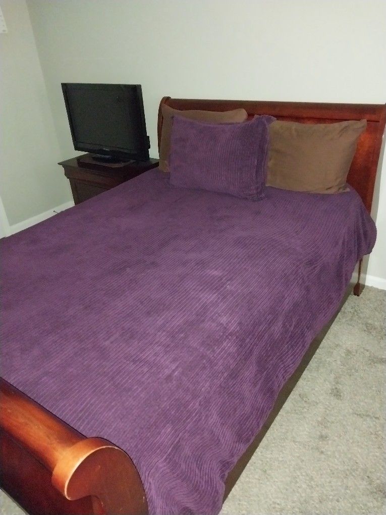 Full Size Bedroom Set!!!