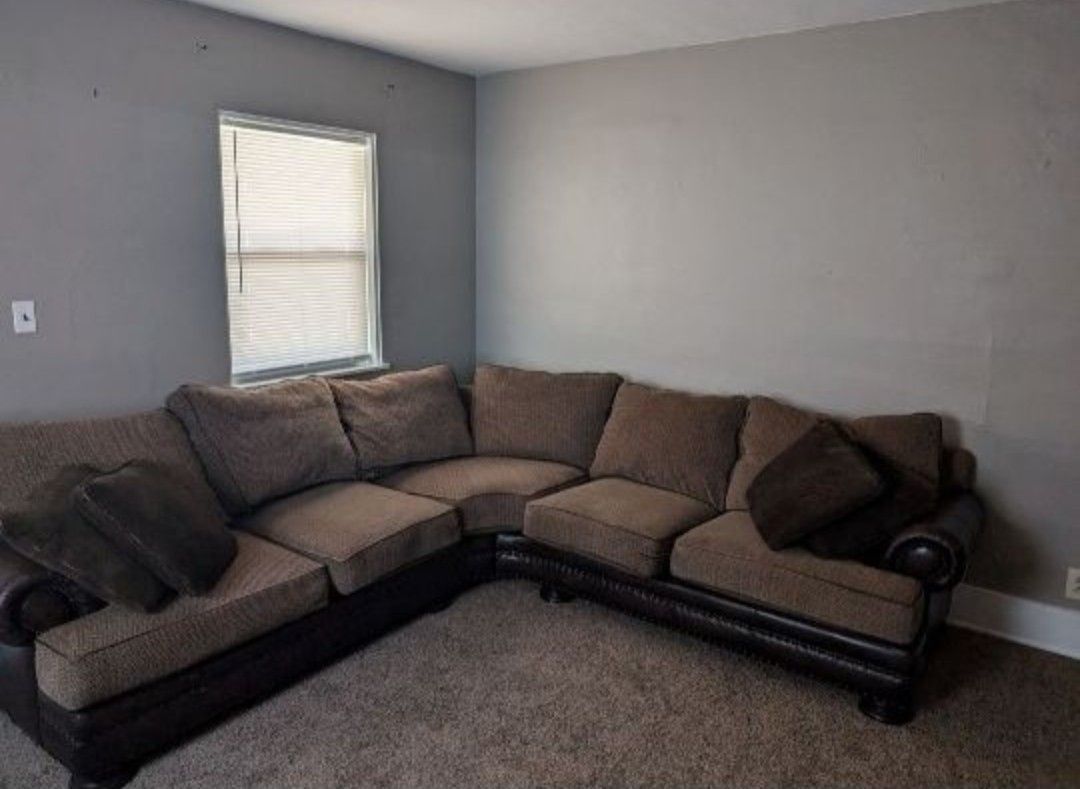 Like New.. Very Comfortable!!! Goose Down
