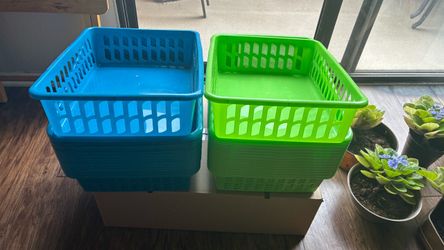 30 Large Plastic Storage Organizer Baskets – Blue & Green