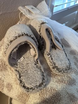 Pottery Barn Sherpa Slippers