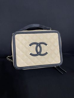 Chanel Caviar Quilted Medium CC Filigree Vanity Case Beige Black