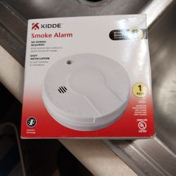 Smoke Alarms New In Box 3 Total