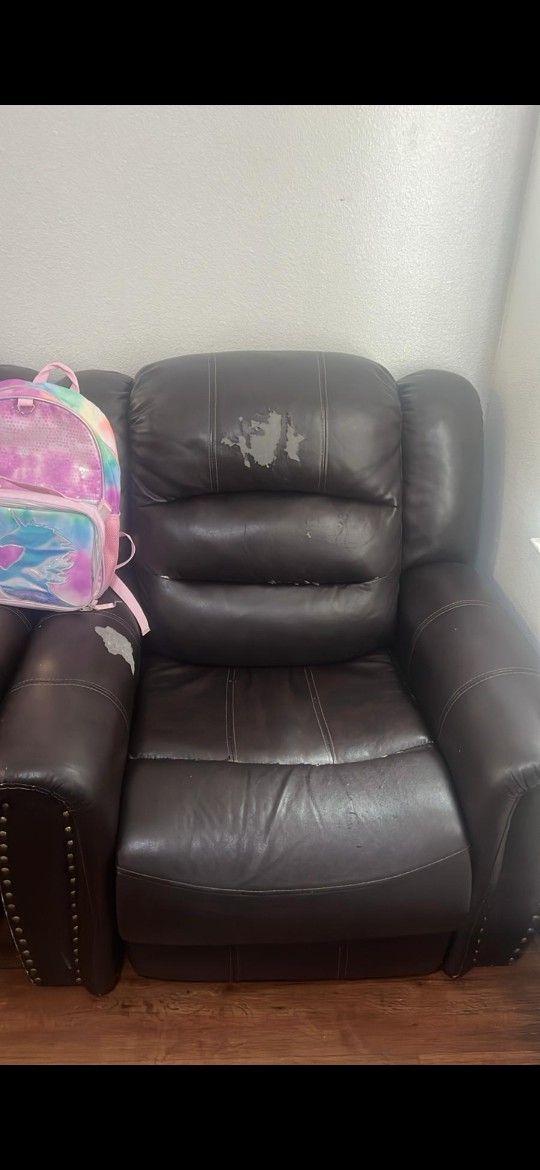 "6-Seater Dark Brown Sofa – Gently Used”

“6-Seater Recliner Sofa, Dark Brown (3 Months Old)”

“Almost New 6-Seater Sofa – Dark Brown”

“6-Seater Leat