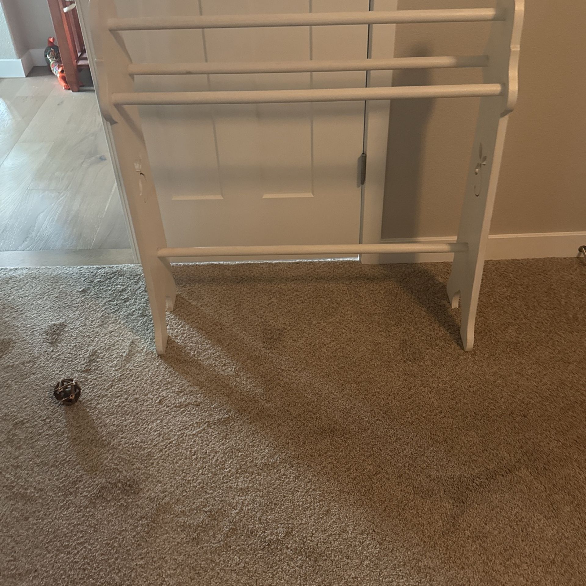 Blanket/throw Display Rack