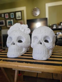 Pair of Sugar Skulls