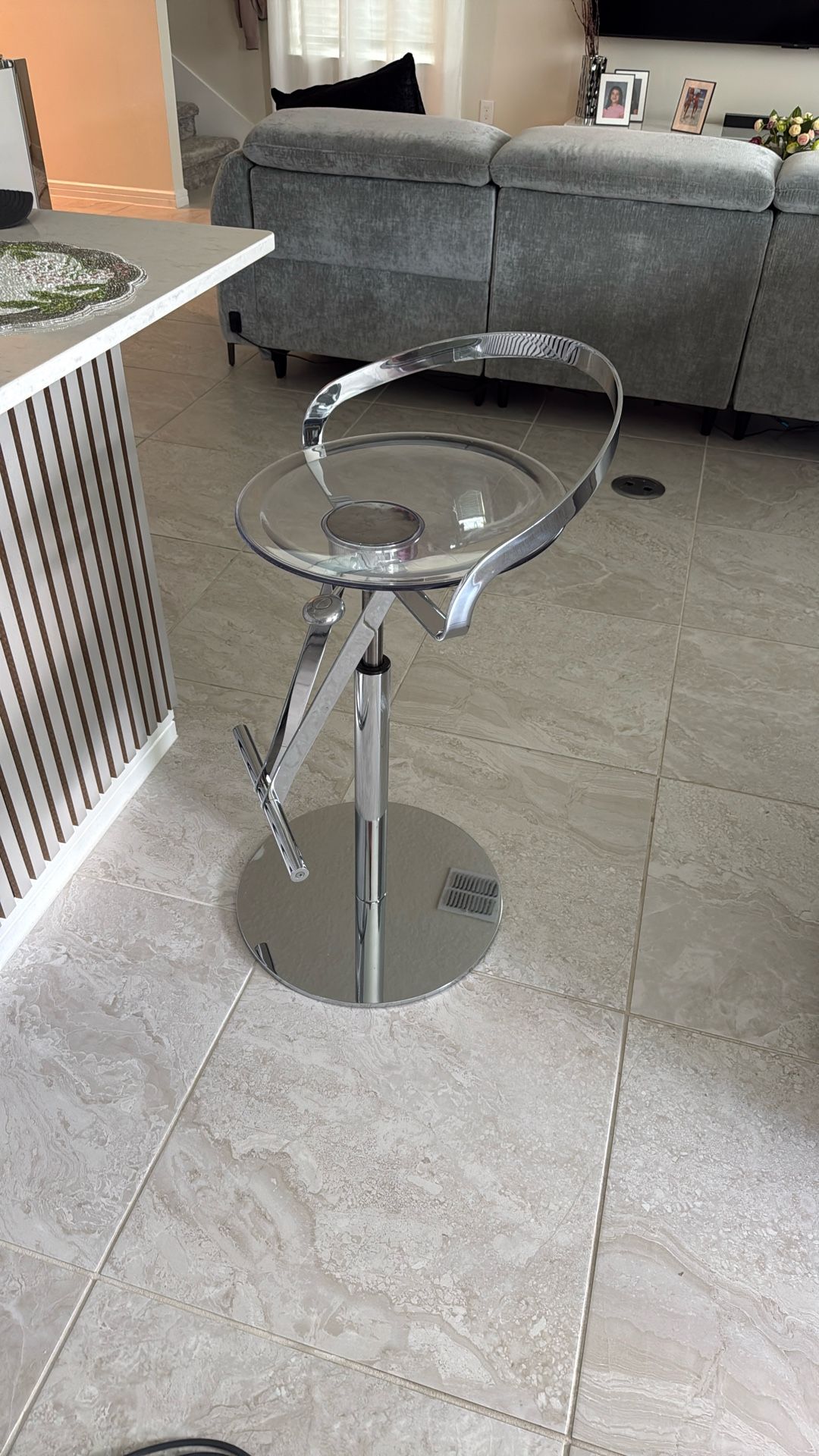 bar stool / counter stool