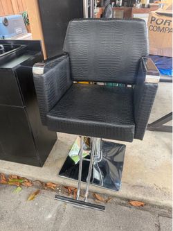 salon chair and shampoo bowl