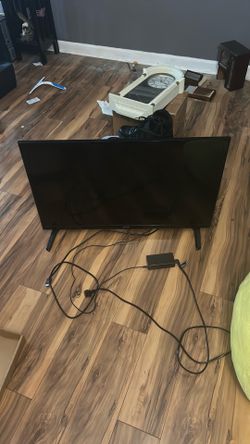32” Samsung TV with wall mount