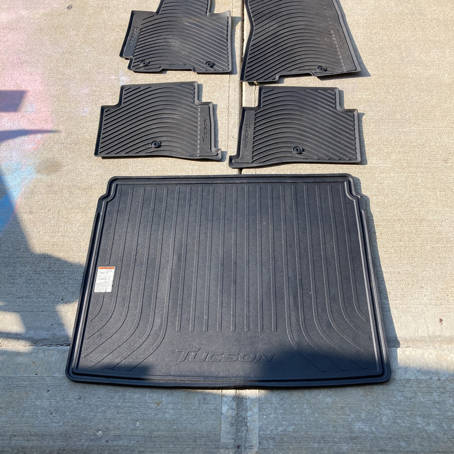 2016-2018 Hyundai Tucson All Weather Floor Mats