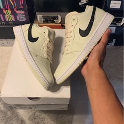 Jordan 1 Low ‘Coconut milk’ 7.5y / 9w