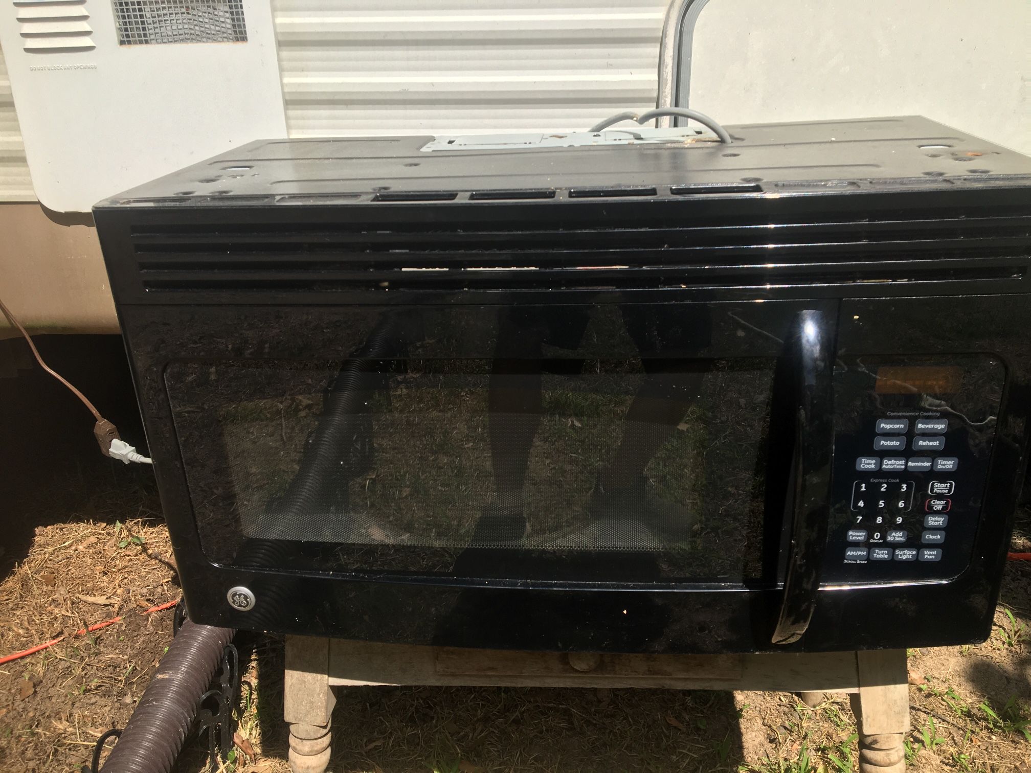 GE Above Range Microwave Oven With Light And Vents