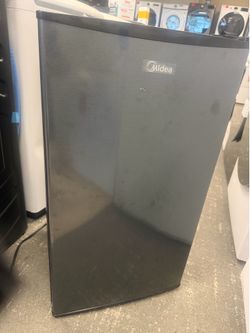 Media mini fridge