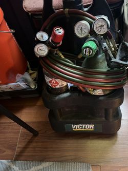 Oxy-Acetylene Torch With Tanks