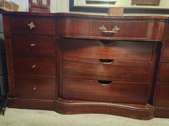Vintage Mahogany Wood Dresser