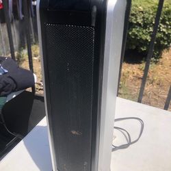 Lasko 5307 16" Oscillating Ceramic Tower Heater.