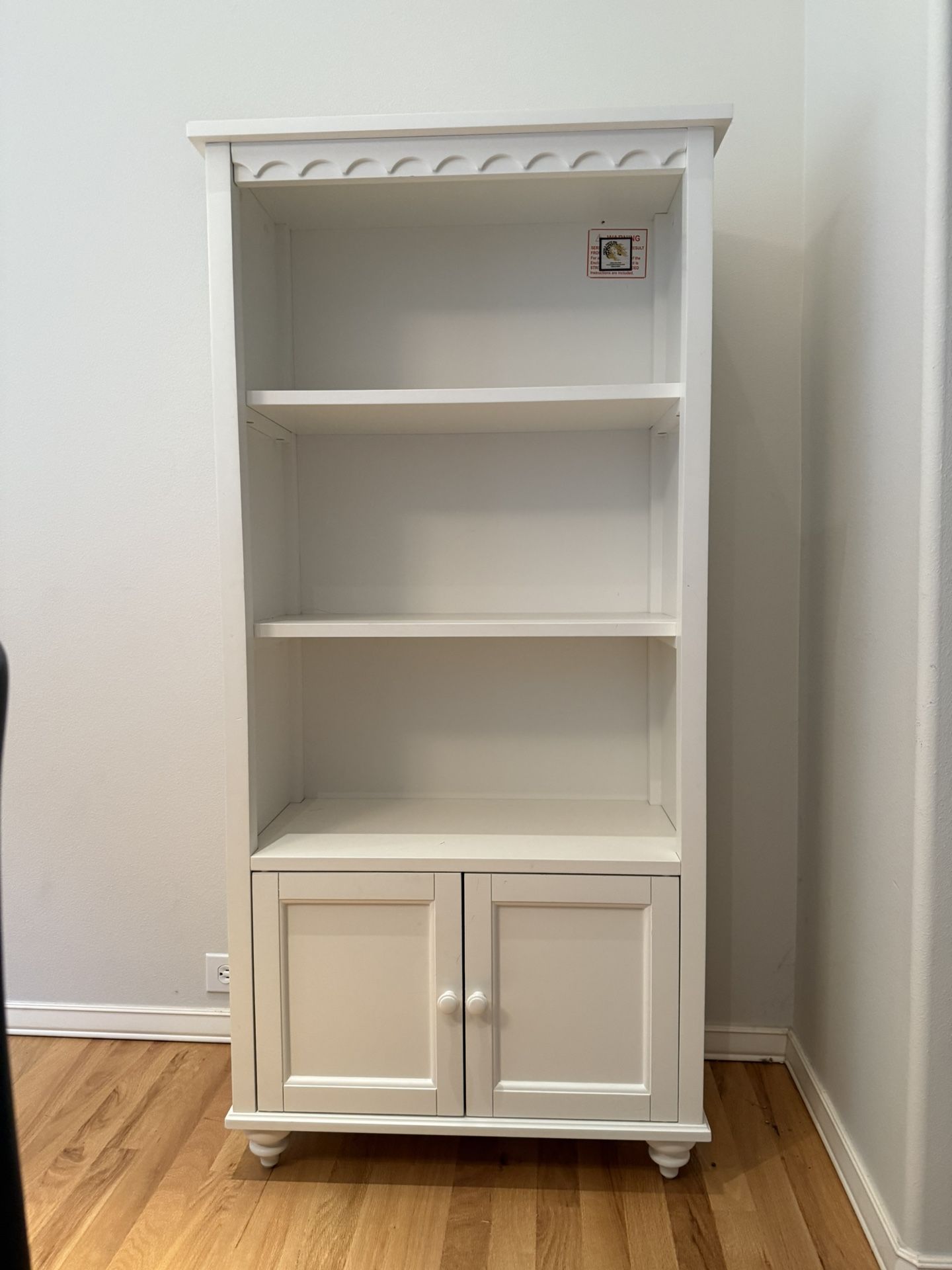 Crate & Kids The Land Of Nod Bookcase Bookshelf White