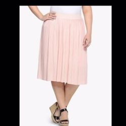 Pleated skirt