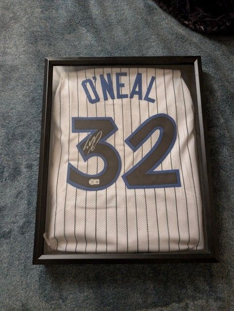 Shaquille O'Neal Signed Jersey Beckett Certified Framed