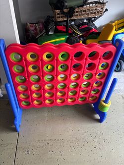 Giant connect 4 game