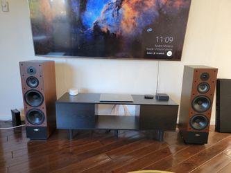 Cambridge SoundWorks Tower II Floorstanding Speakers – Pair