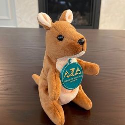 American Zoo &amp; Aquarium Association Kangaroo Plush Toy Stuffed Animal 6.5” tall 