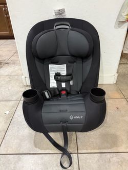 Safety 1st Ellaris 3-in-1 Convertible Car Seat, Slim Fit Design, Rear & Forward-Facing, 5-Position Headrest, Travel-Friendly with Machine-Washable Sea
