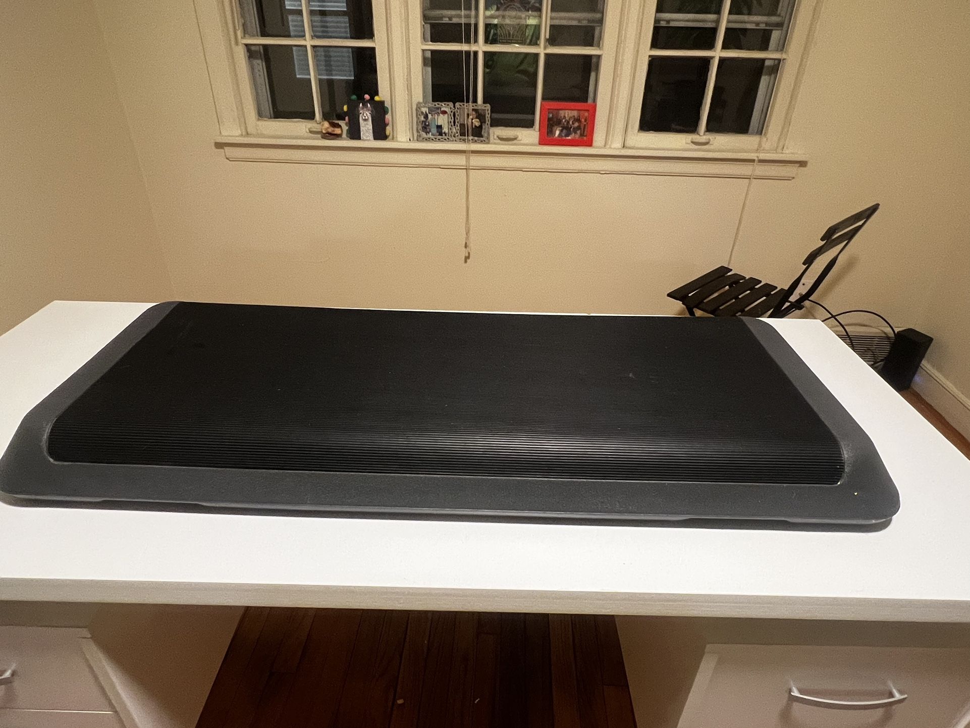 Step Amazonbasics