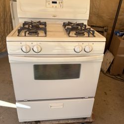 Whirpool gas Stove everything works well 30 In