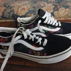 Vans. Girls Size 4