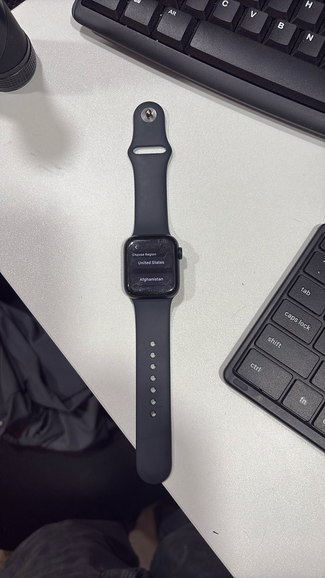 Apple Watch SE 40mm with GPS