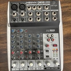 Behringer Xenyx Q802USB Mixer  - 8-input with USB interface