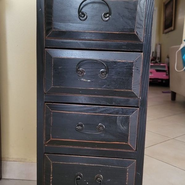 4 Drawer Stand for Sale in Miami, FL - OfferUp