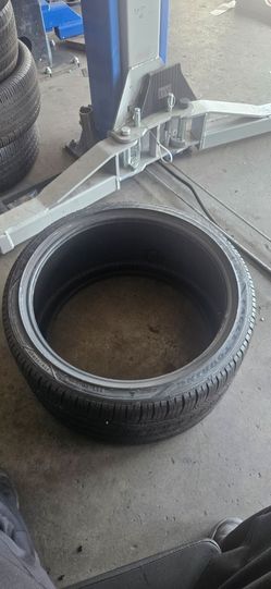 305 /30/21 goodyear tire 305 30 21